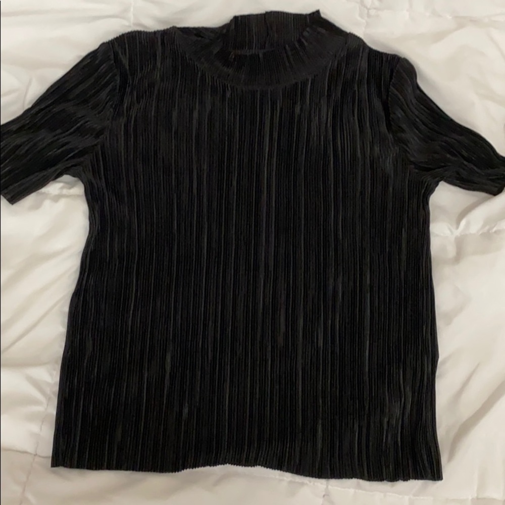 Super cute Black top